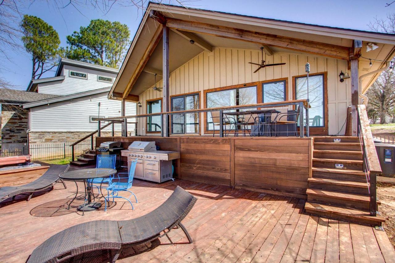 Cedar Creek Lakefront Vacation Rental With Pool Gun Barrel City Exterior photo